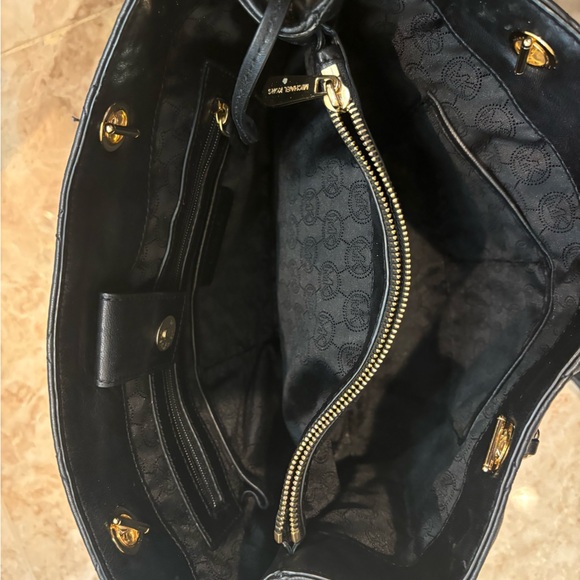 Michael Kors Black Quilted Shoulder Bag with Gold Accents - Picture 4 of 6